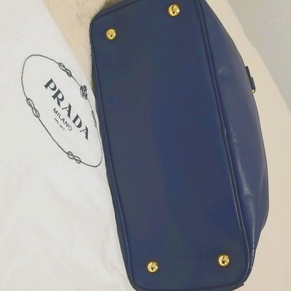 Prada bag - Picture 4 of 6